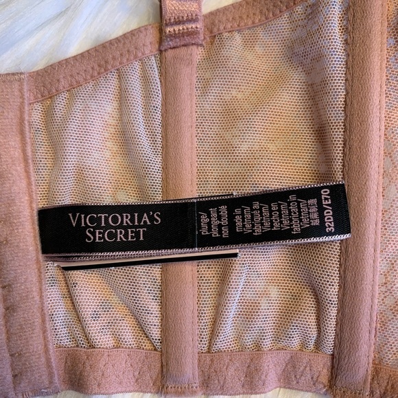 NWT Very Sexy Plunge Peach Eyelash Lace Bralette - Picture 7 of 8